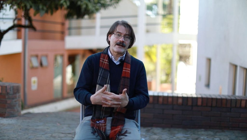 Tenor e intérprete de laúd, trabaja con el perfil sonoro de las iglesias coloniales.