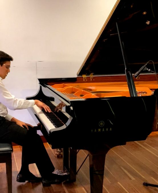 Concierto del mediodía: Daniel Duplat, Andrés Hurtado y Nicolás Rengel, estudiantes de piano principal