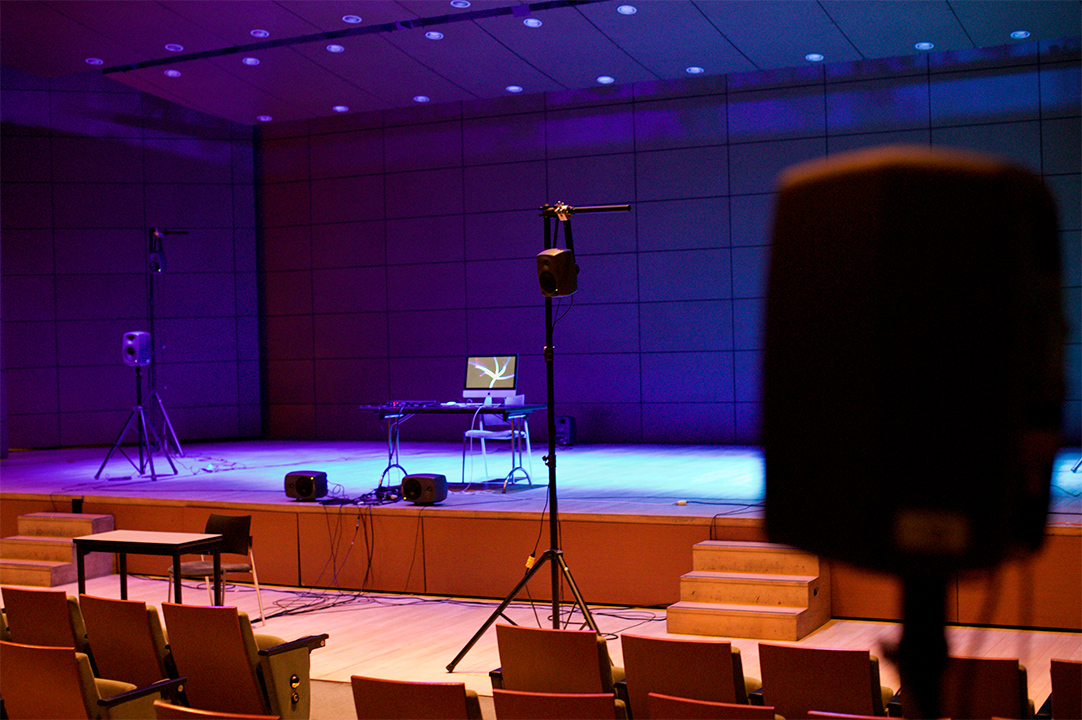 BLAST recibió una invitación por parte del Teatro de Sonido Electroactústico de la Universidad del Birmingham.