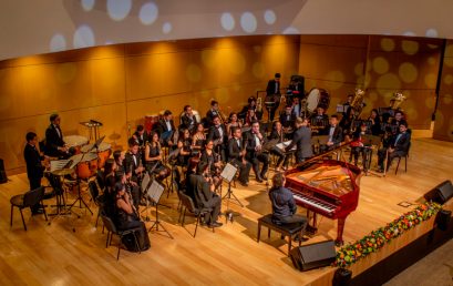 Mauricio Arias realizó concierto durante la celebración de cumpleaños del Gimnasio de los Cerros