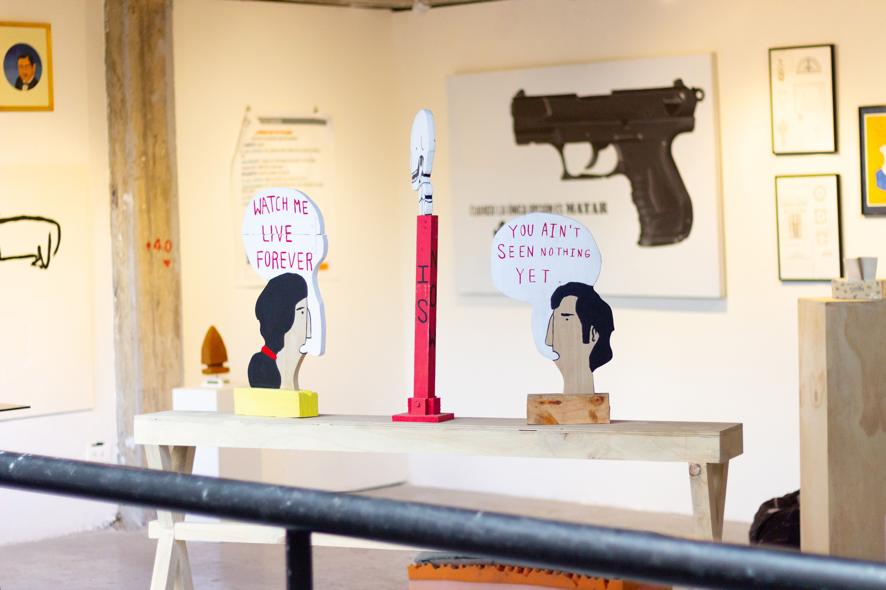 A través de otros sistemas y cambios en los modelos económicos, egresados de arte buscan una salida a la emergencia actual del artista.