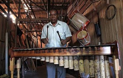 Música de marimba, cantos y bailes tradicionales de la región colombiana del Pacífico sur y de la provincia ecuatoriana de Esmeraldas