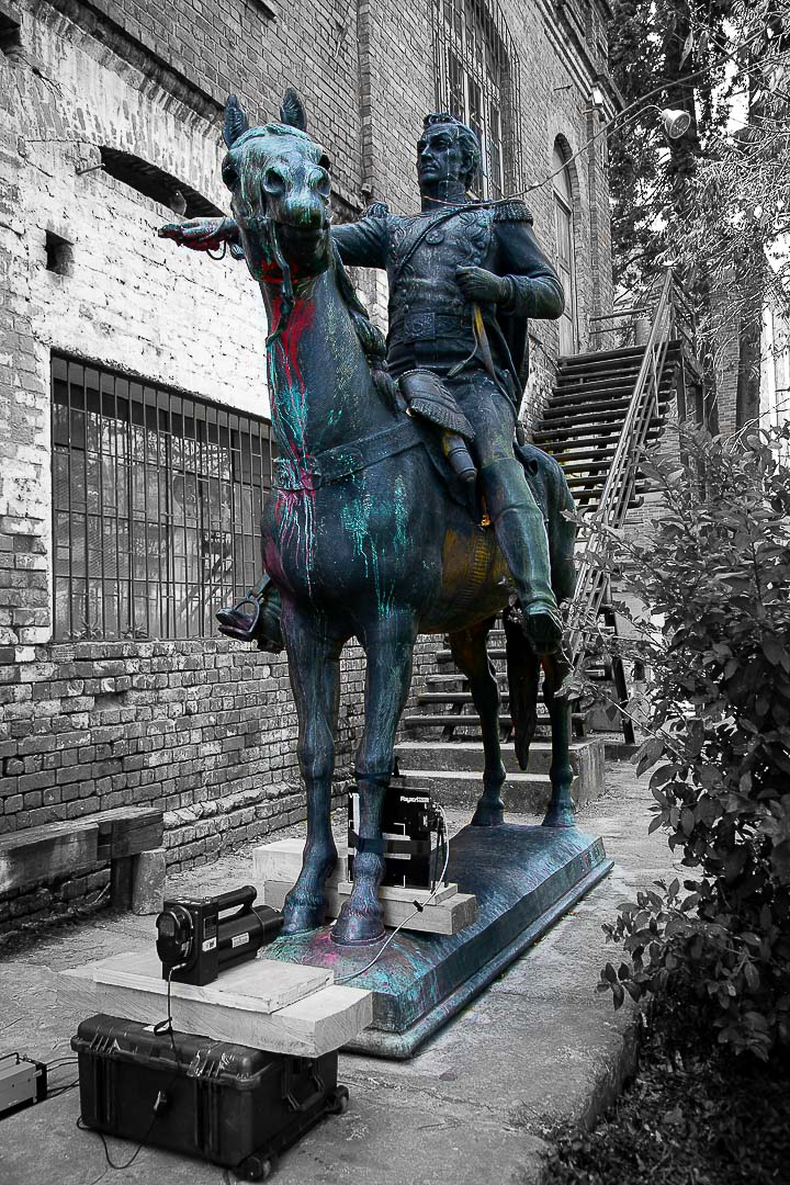 El distrito retiró la escultura del monumento en mayo de 2021