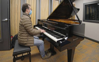 Bancolombia dona un piano Bösendorfer a Los Andes
