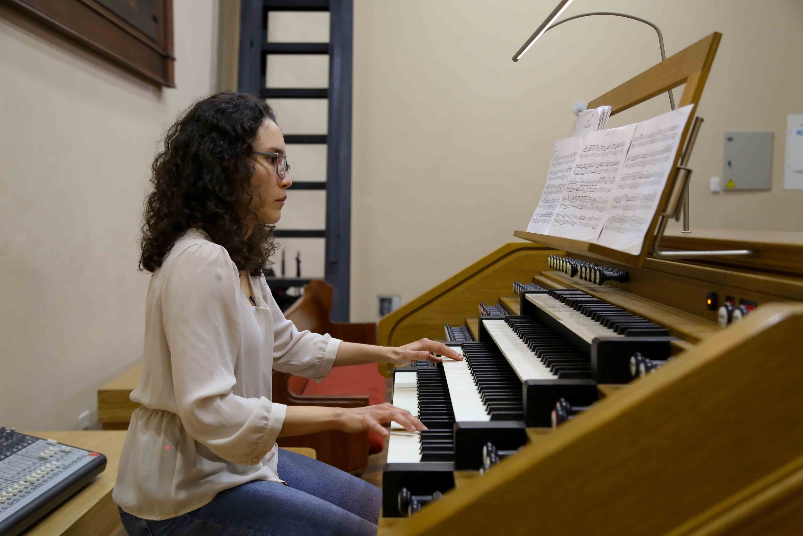 Karol-Munoz-Egresada