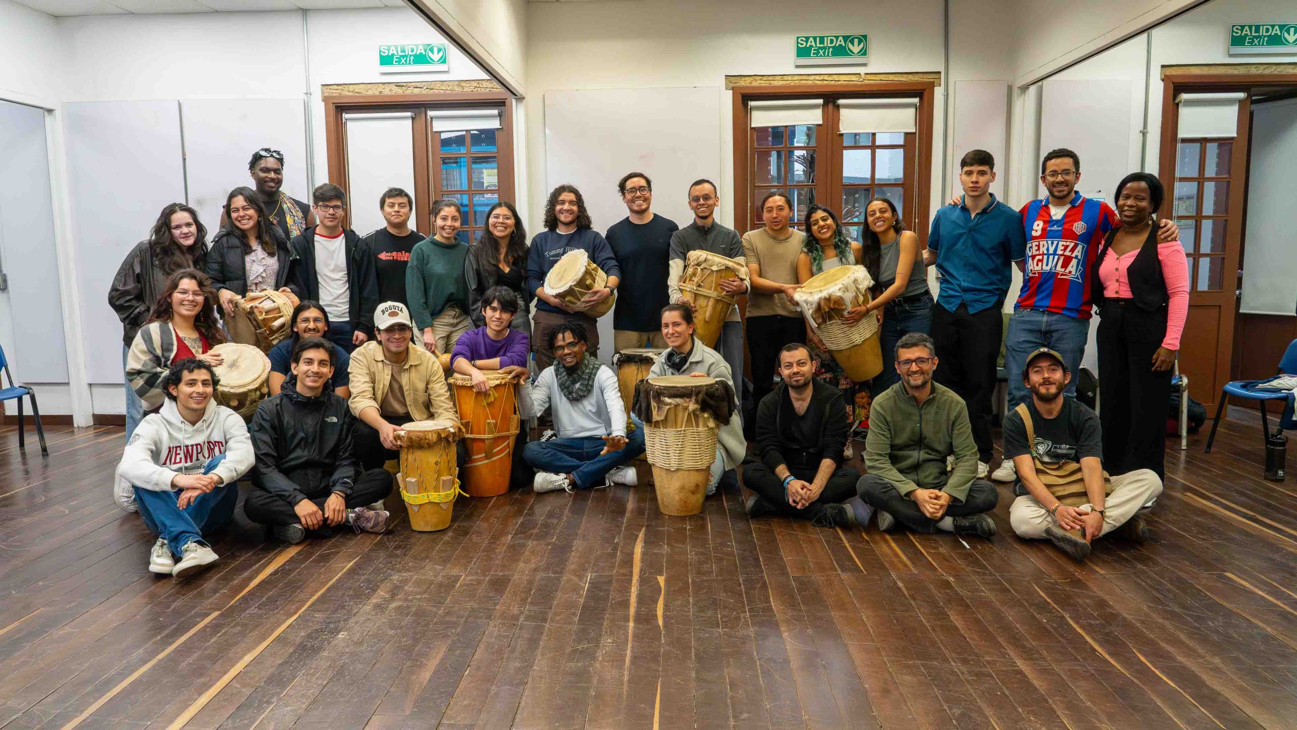 El grupo de bullerengue «Corazón de Tambó» dio una clase maestra a los integrantes del Ensamble Caribe Uniandes El grupo de bullerengue «Corazón de Tambó» dio una clase maestra a los integrantes del Ensamble Caribe Uniandes